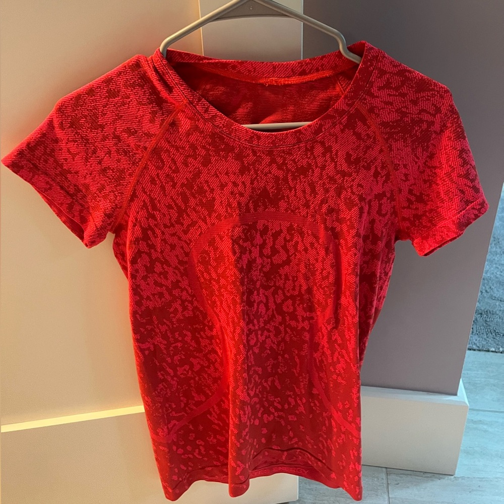 Lululemon swiftly tech shirt